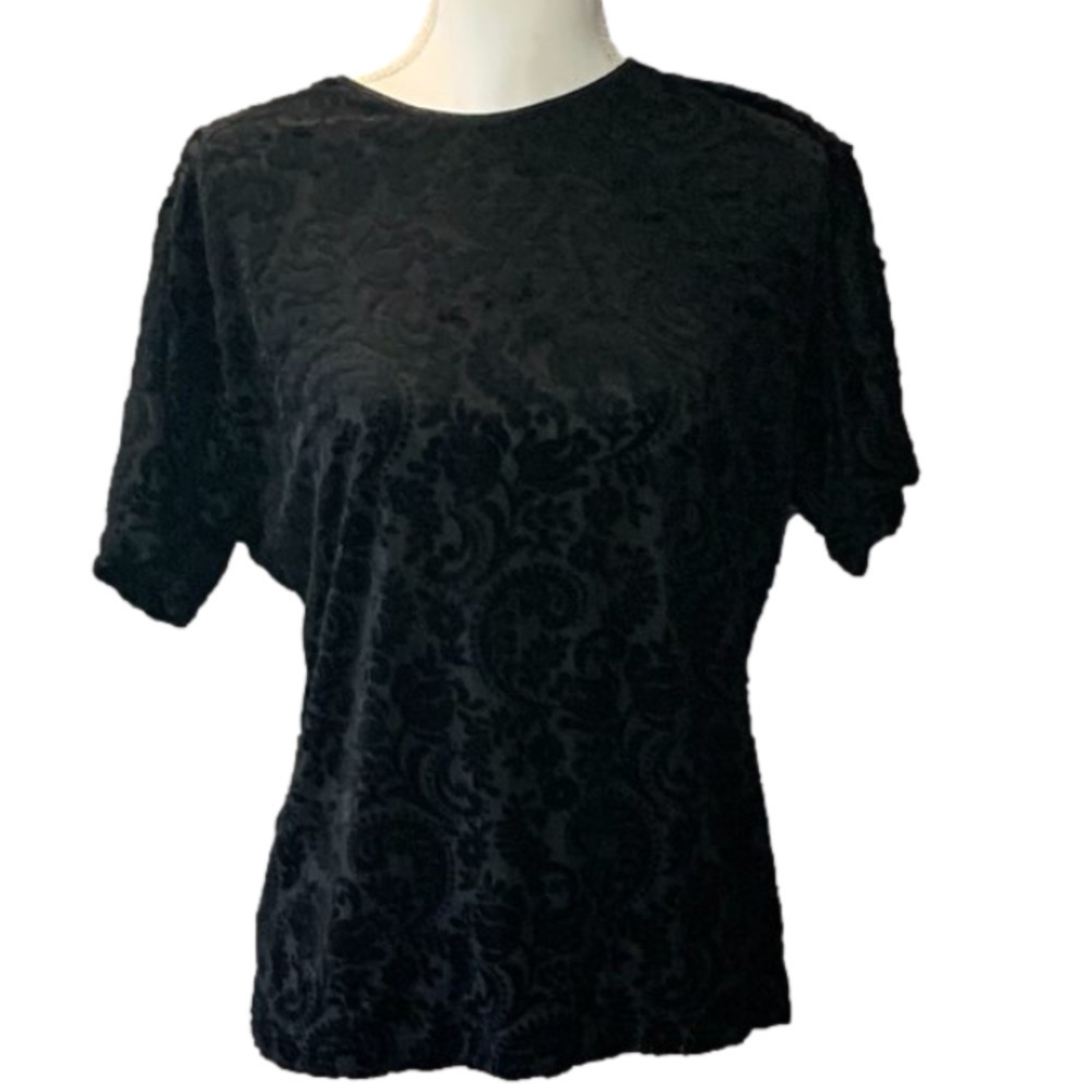 CHRISTIE & JILL Vintage Black Floral Textured Short Sleeve Top